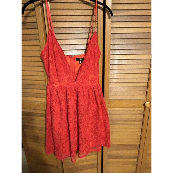 Missguided NEW Red Women's Size 2 Lace Plunge Split-Neck Skater Dress - Picture 2 of 11